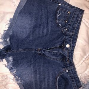 DENIM SHORTS